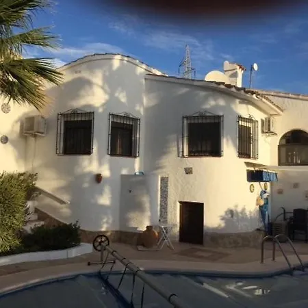 Karibuni Villa
